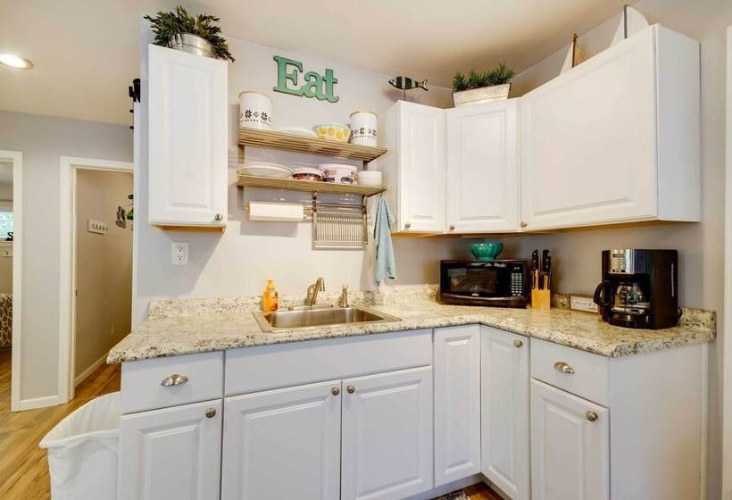 Lakefront Sunrise Beach Home W/ Private Dock!