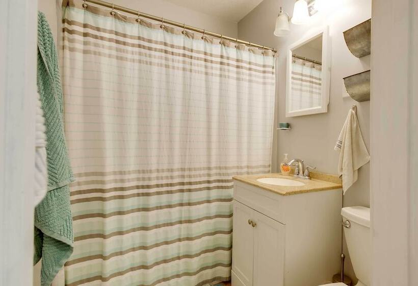 Lakefront Sunrise Beach Home W/ Private Dock!