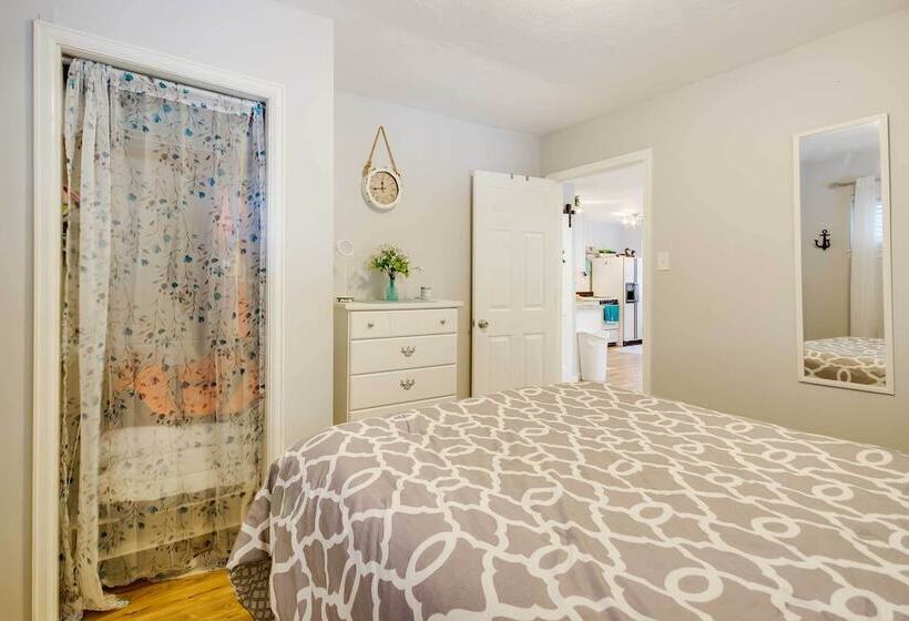 Lakefront Sunrise Beach Home W/ Private Dock!