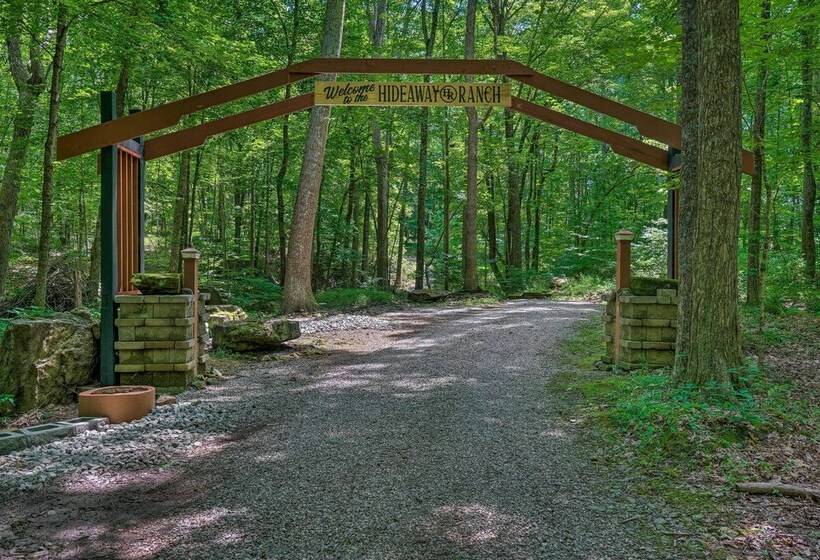 Luxe Hideaway Ranch W/ Hot Tub On 40 Acres!