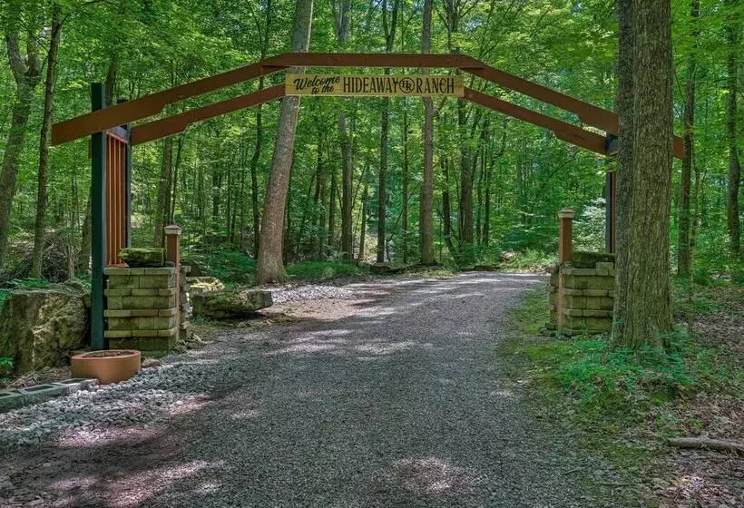 Luxe Hideaway Ranch W/ Hot Tub On 40 Acres!