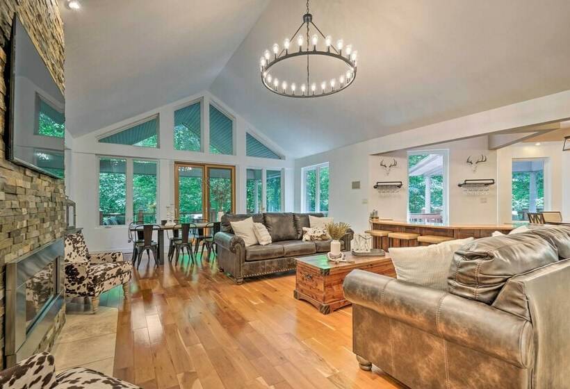 Luxe Hideaway Ranch W/ Hot Tub On 40 Acres!