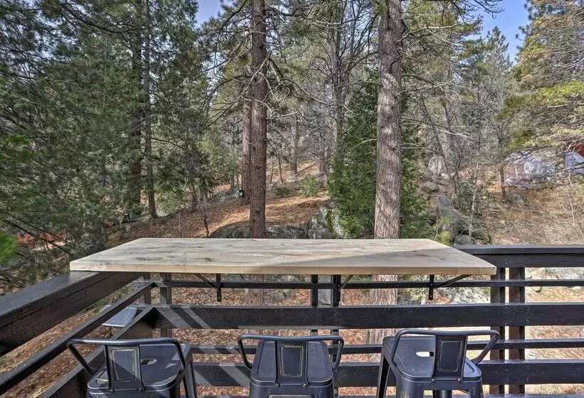 Modern Cabin W/ Game Room & Deck, Near Skiing