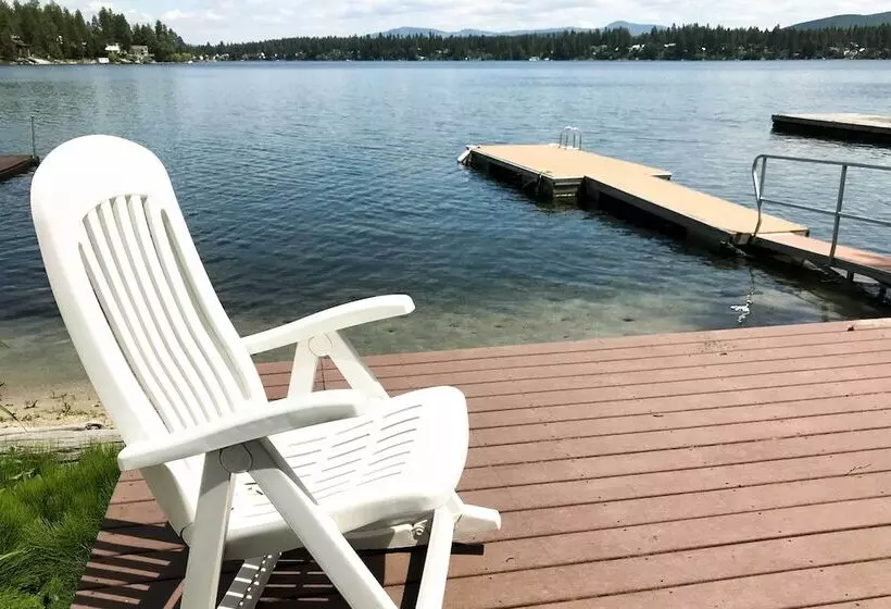 Newport Cabin W/ Lakefront Private Porch & Grill!