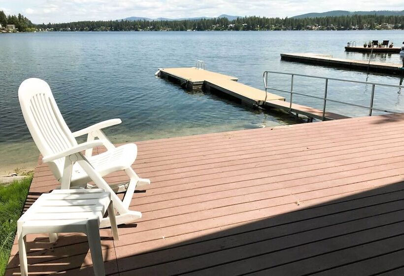 Newport Cabin W/ Lakefront Private Porch & Grill!