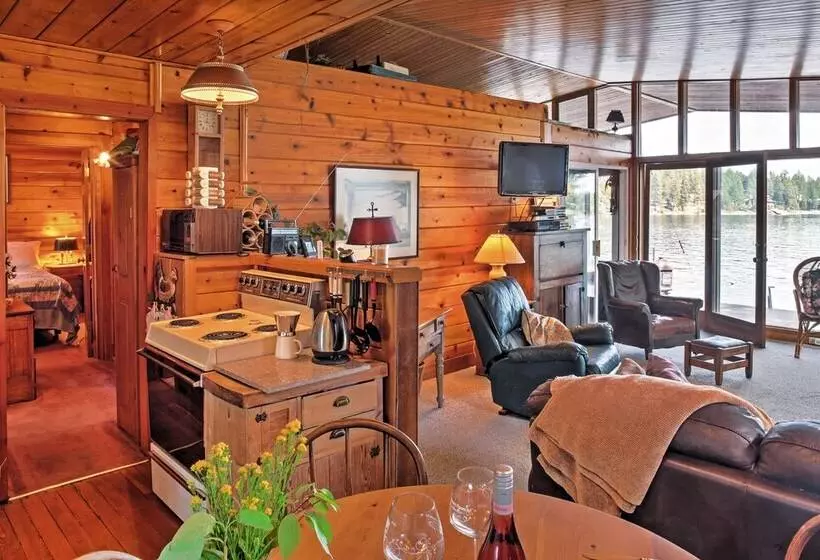 Newport Cabin W/ Lakefront Private Porch & Grill!