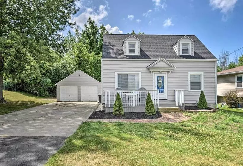 Orchard Park Home < 2 Mi To Highmark Stadium!