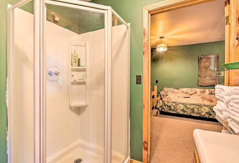 Handcrafted Log Cabin In Candor: Group Getaway!