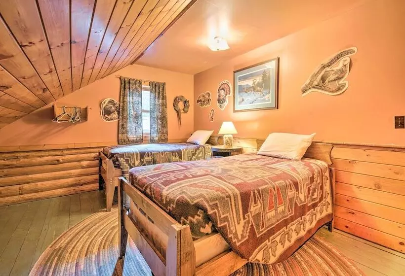 Handcrafted Log Cabin In Candor: Group Getaway!