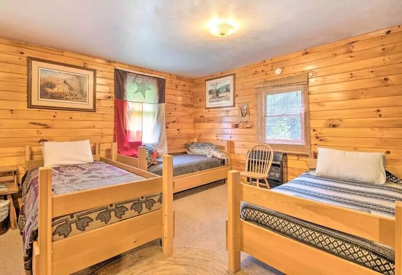 Handcrafted Log Cabin In Candor: Group Getaway!