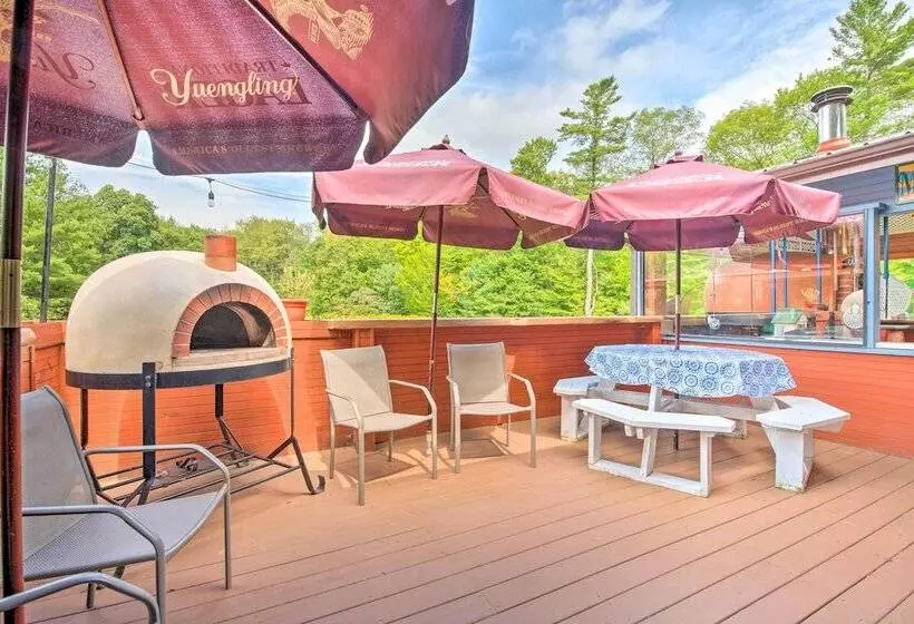 Handcrafted Log Cabin In Candor: Group Getaway!