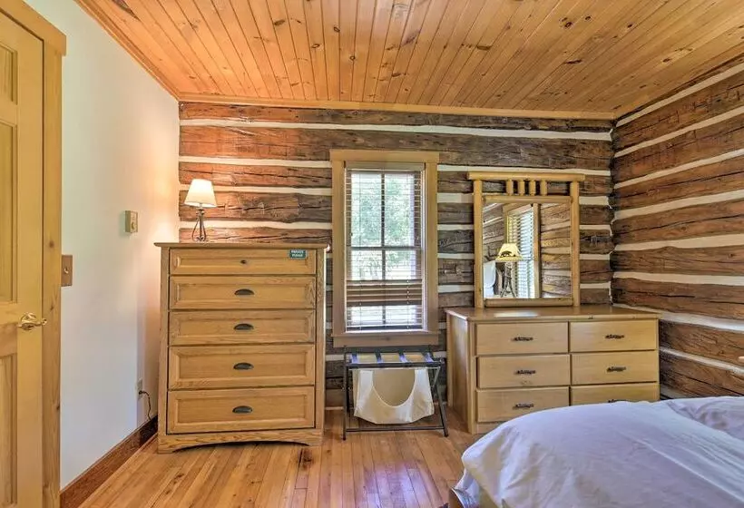 Dog Friendly Park Falls Cottage W/ 5 Acres & Lake