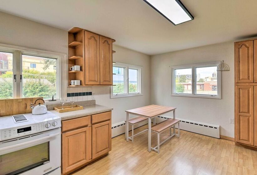 Pet Friendly Anchorage Gem: Walkable Location