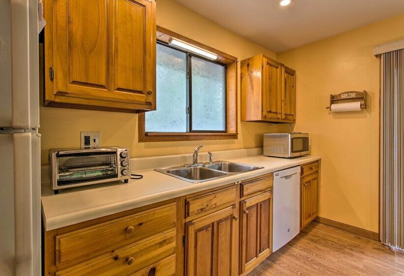 Pocono Paradise W/ Game Room: Walk To Locust Lake!