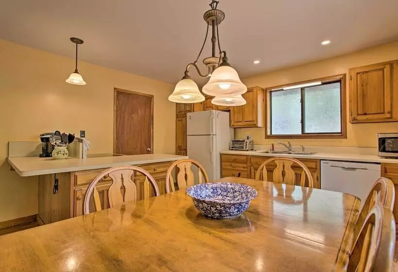 Pocono Paradise W/ Game Room: Walk To Locust Lake!