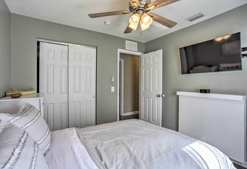 Port St Lucie Retreat ~ 8 Mi To Beach!