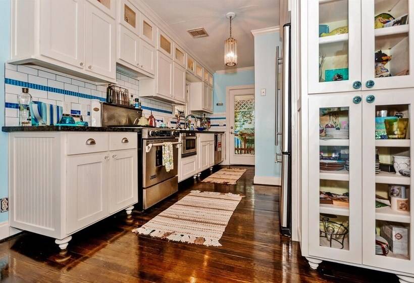 Pet Friendly Galveston Bungalow, 1/2 Mi To Beach!