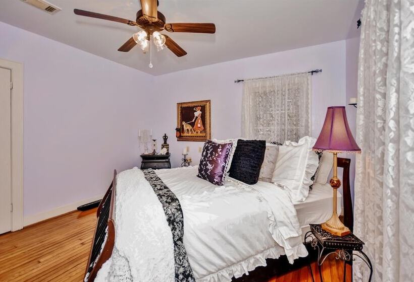 Pet Friendly Galveston Bungalow, 1/2 Mi To Beach!