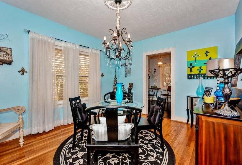 Pet Friendly Galveston Bungalow, 1/2 Mi To Beach!