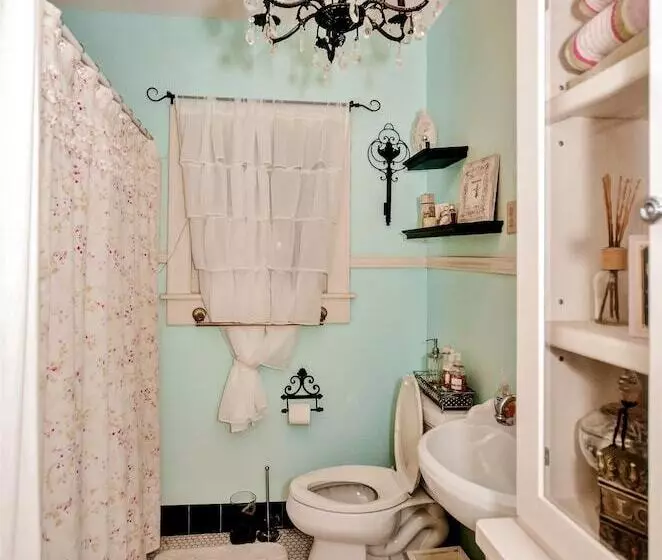 Pet Friendly Galveston Bungalow, 1/2 Mi To Beach!