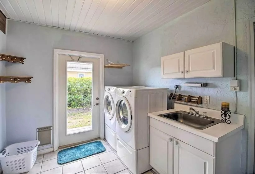 Pet Friendly Sebastian Home On Lake; Golf Nearby