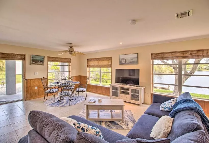 Pet Friendly Sebastian Home On Lake; Golf Nearby