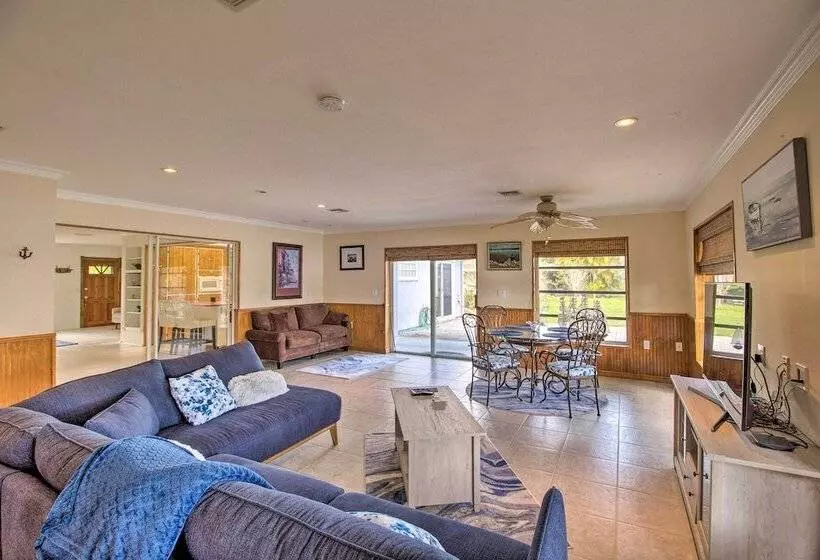 Pet Friendly Sebastian Home On Lake; Golf Nearby
