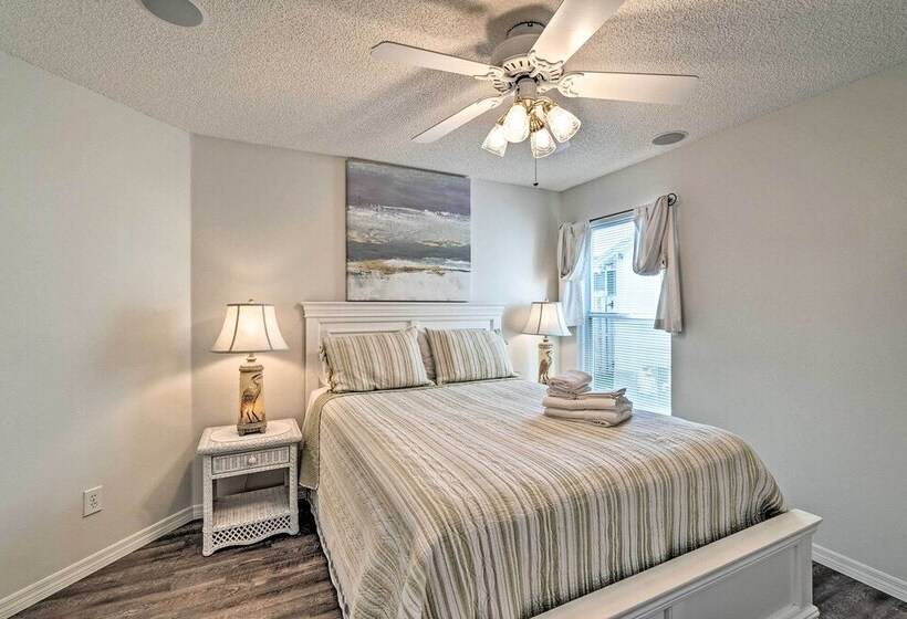 Bradenton Retreat W/ Backyard Oasis: Near Beach!