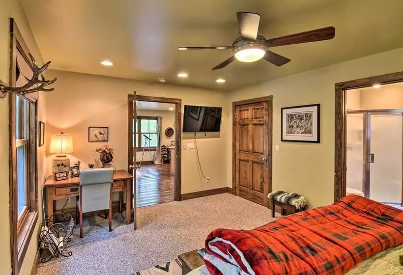 Riverfront Lake City Home W/ Fire Pit, Deck & Bbq!