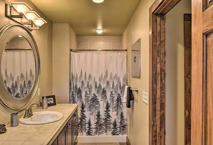 Riverfront Lake City Home W/ Fire Pit, Deck & Bbq!