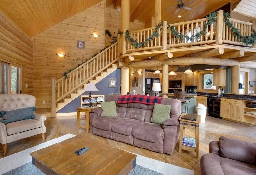 Rustic Cabin W/ Hot Tub & Deck In Breckenridge