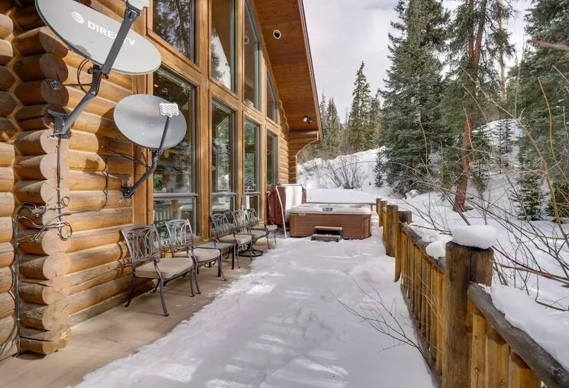Rustic Cabin W/ Hot Tub & Deck In Breckenridge