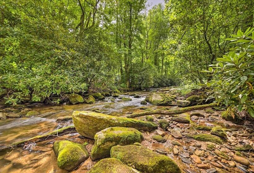 Scenic Creekside Cabin W/ Wraparound Porch!