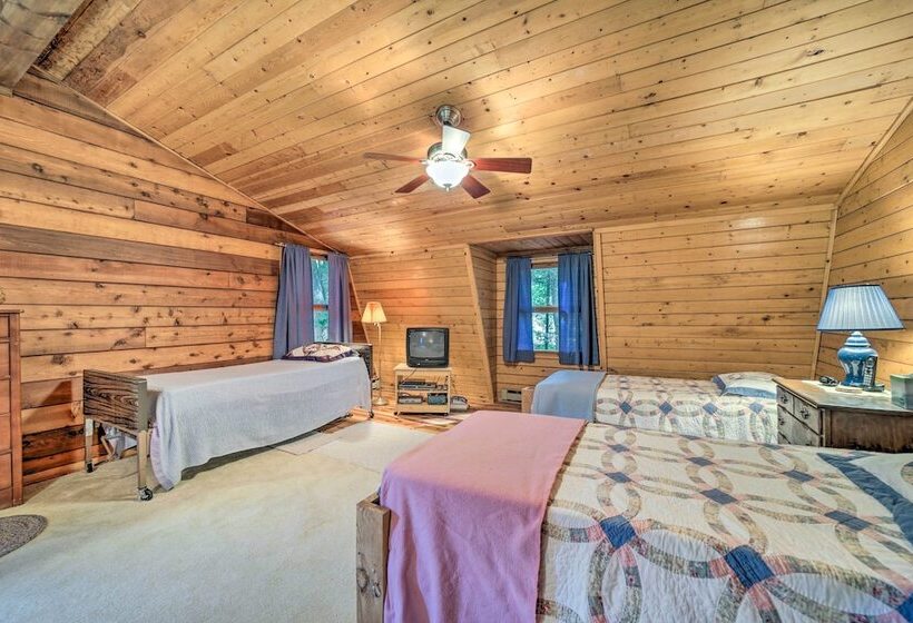 Scenic Creekside Cabin W/ Wraparound Porch!