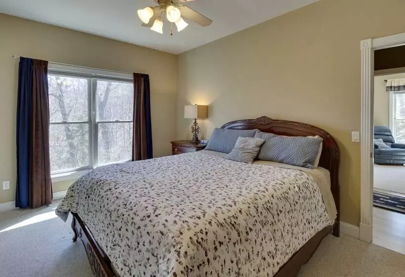 Secluded Flippin Home < 2 Mi To White River!