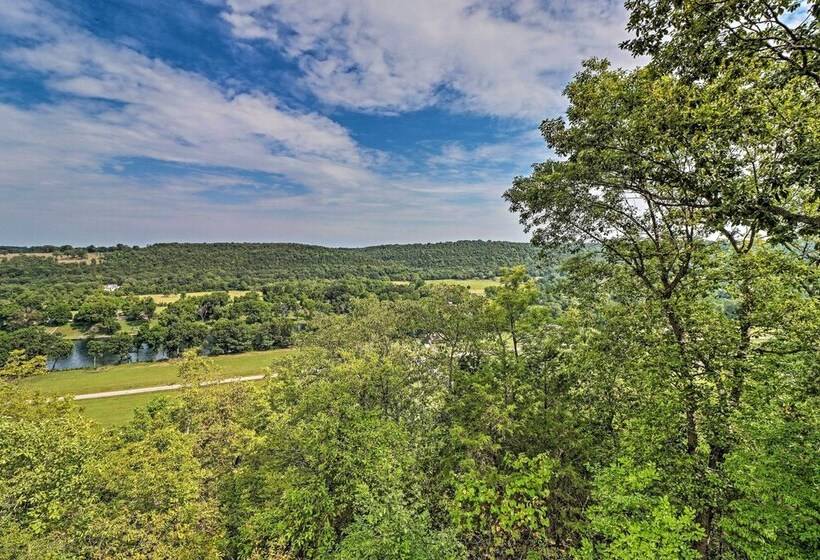 Secluded Flippin Home < 2 Mi To White River!