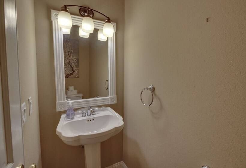 Secluded Flippin Home < 2 Mi To White River!