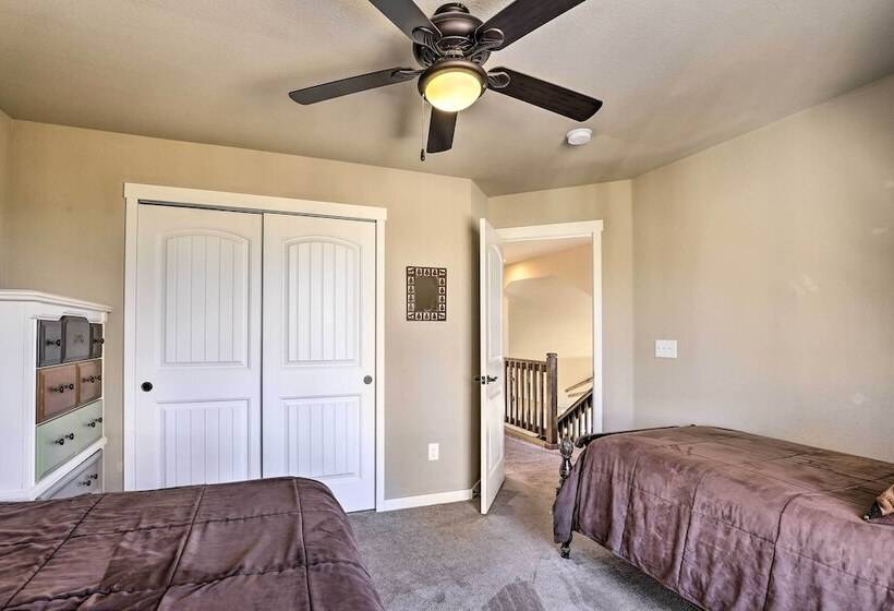 Ski In/out Granby Home W/ Gas Grill & Fire Pit!