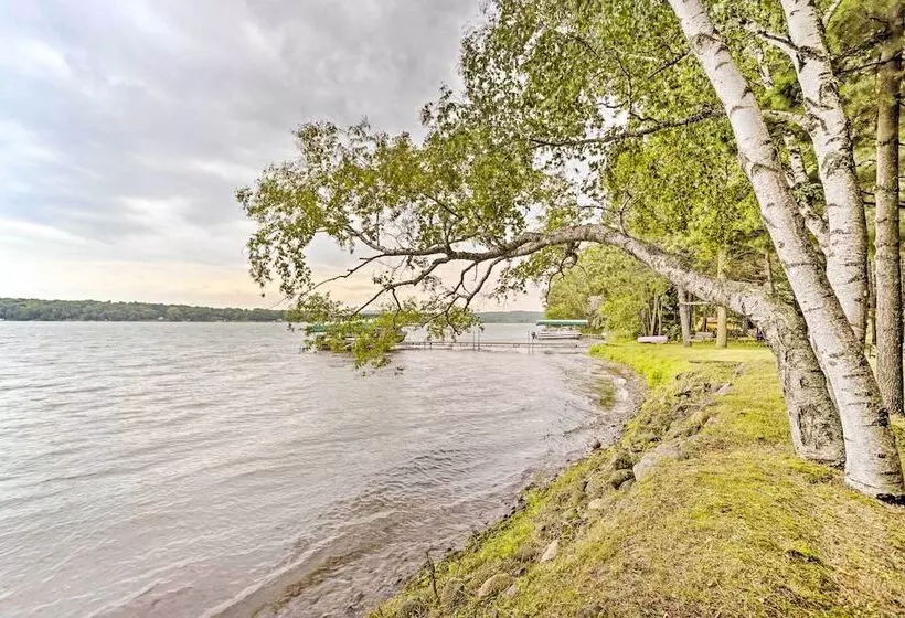 Spacious Luxury Cabin W/deck & Dock On Bone Lake
