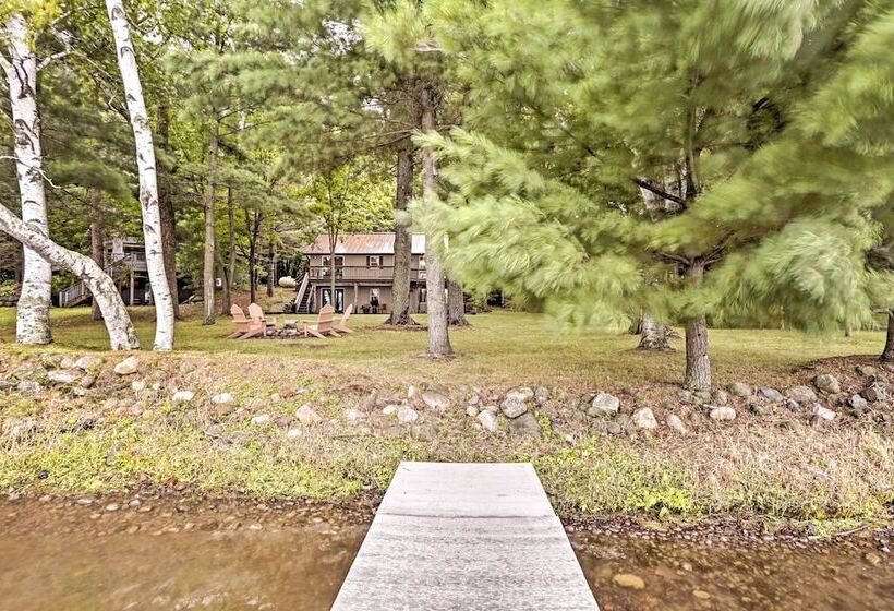 Spacious Luxury Cabin W/deck & Dock On Bone Lake