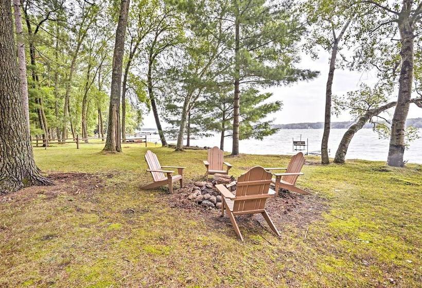 Spacious Luxury Cabin W/deck & Dock On Bone Lake
