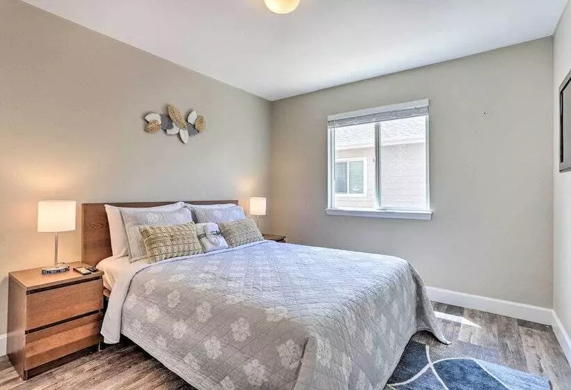 Easy Access To Dtwn Denver: Spacious Thornton Home