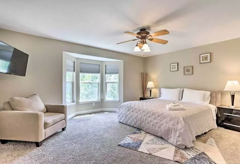 Easy Access To Dtwn Denver: Spacious Thornton Home