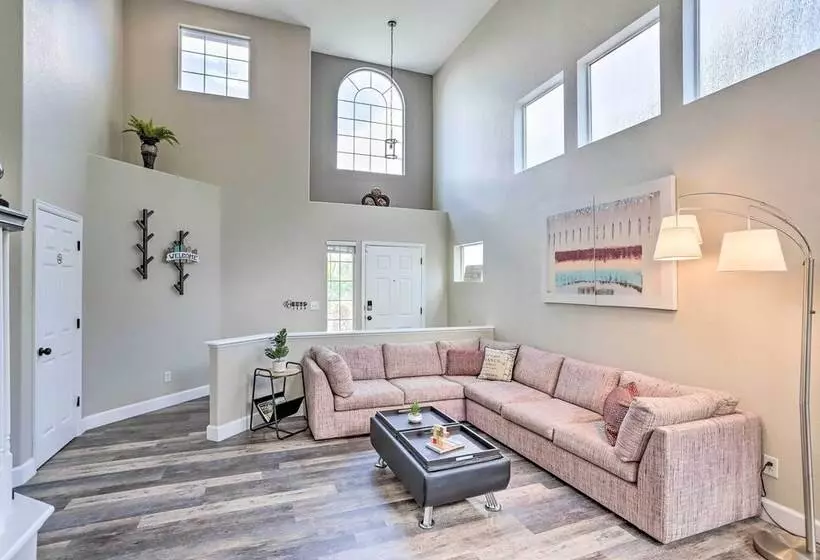 Easy Access To Dtwn Denver: Spacious Thornton Home
