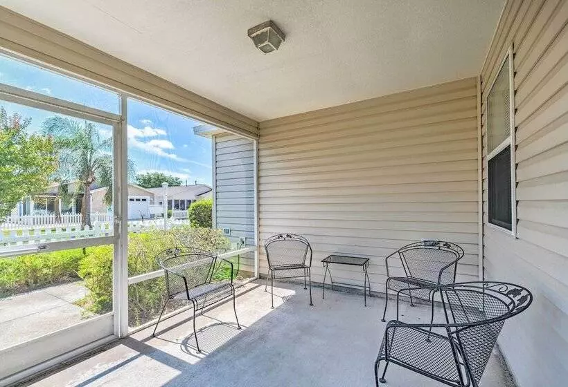 Sunny Home In The Villages W/ Lanai & Pool Access!