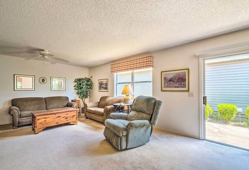 Sunny Home In The Villages W/ Lanai & Pool Access!