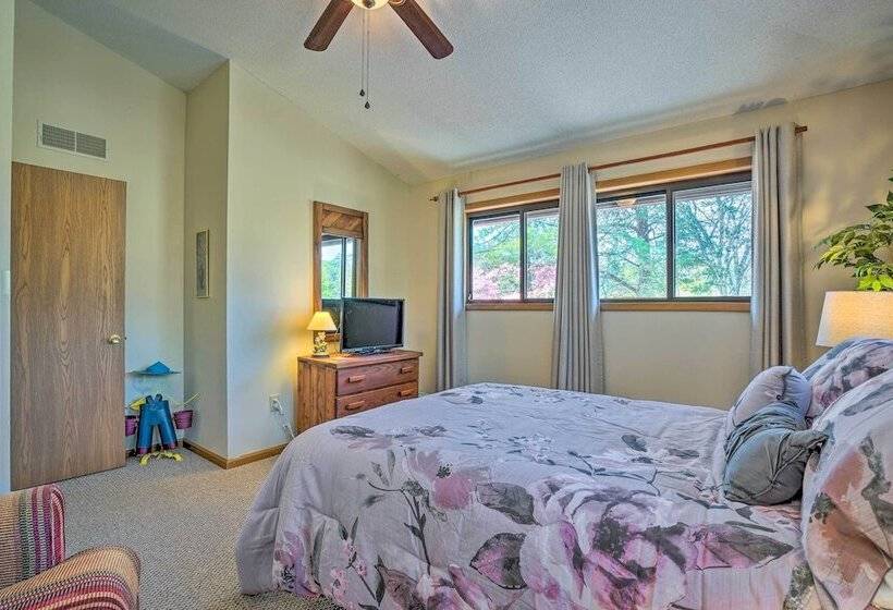 Retreat On The Woods Resort: Mtn View Golf Course!