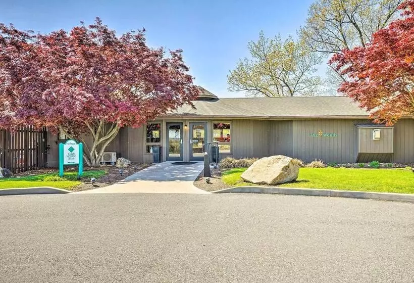 Retreat On The Woods Resort: Mtn View Golf Course!