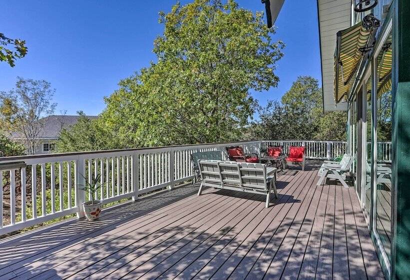 Tree Lined Lake Arrowhead Cabin, Near Trails!