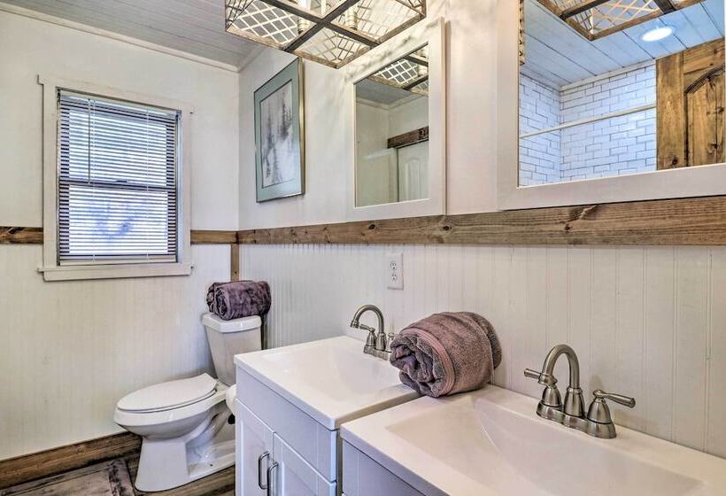 Treetop Sanctuary W/ Long Range Mountain View